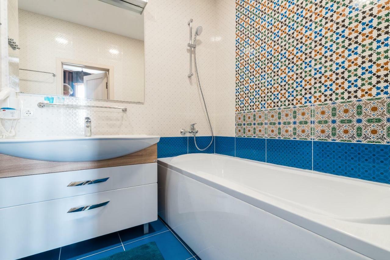 Lacasa Hotel Karagandy エクステリア 写真