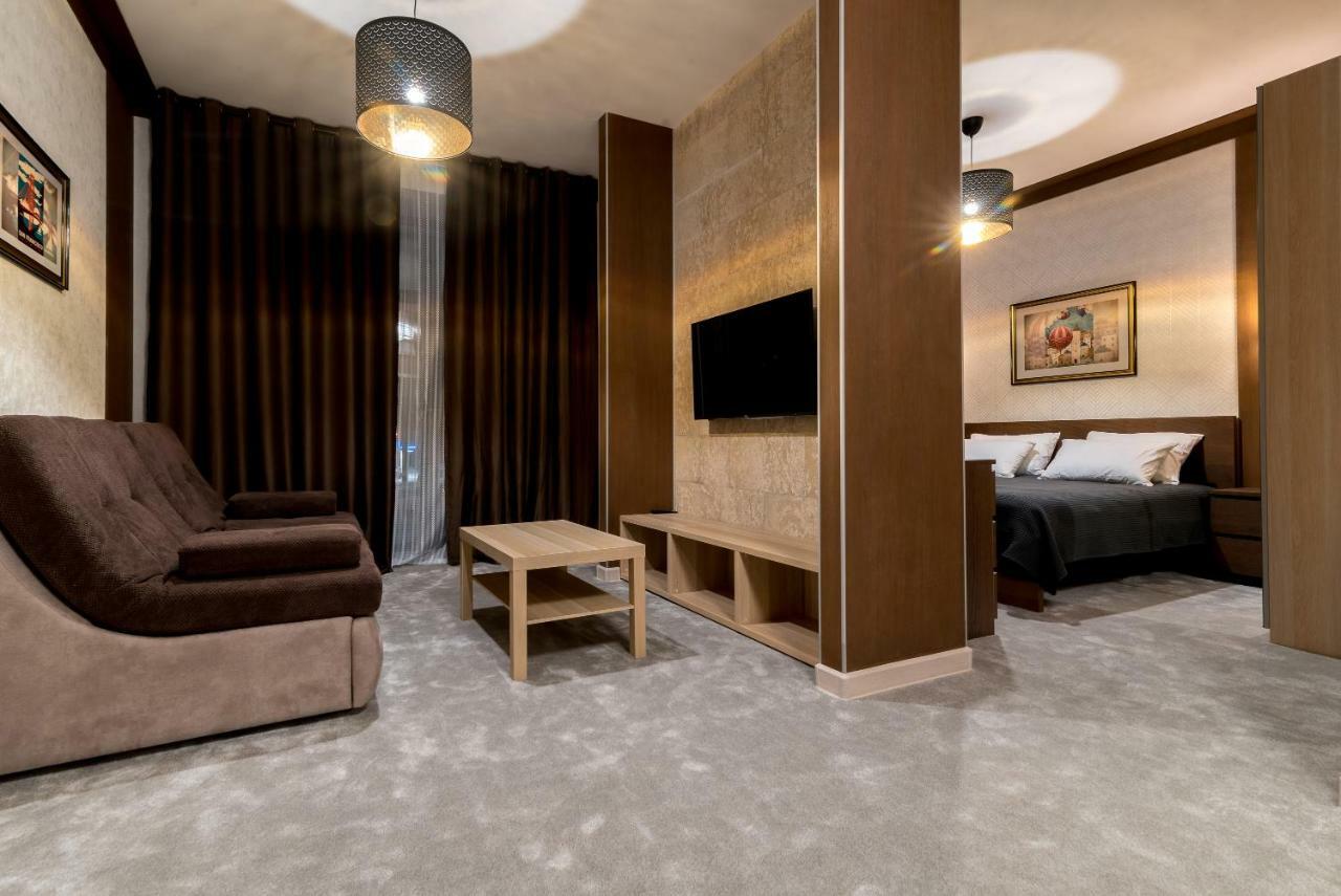 Lacasa Hotel Karagandy エクステリア 写真