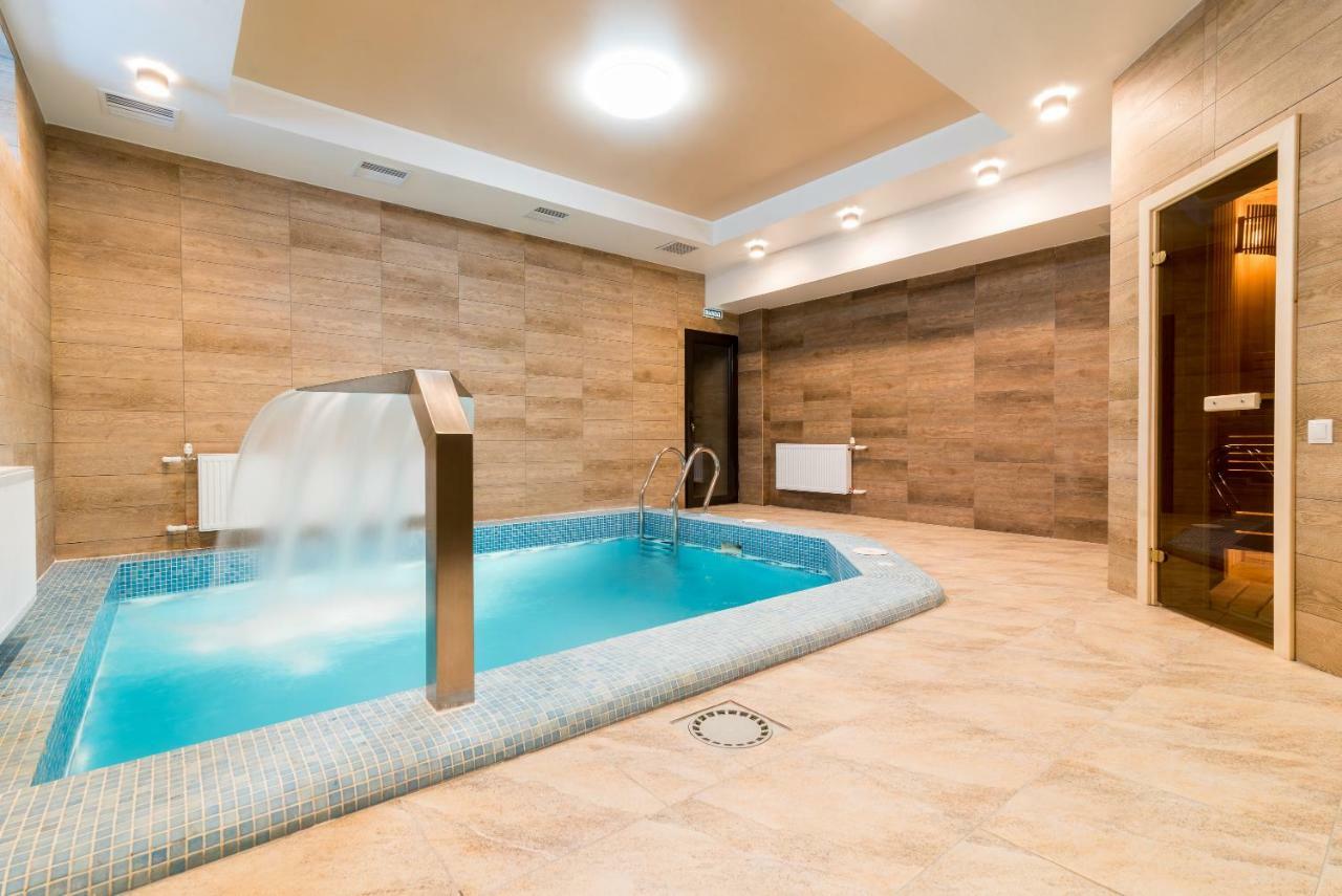 Lacasa Hotel Karagandy エクステリア 写真